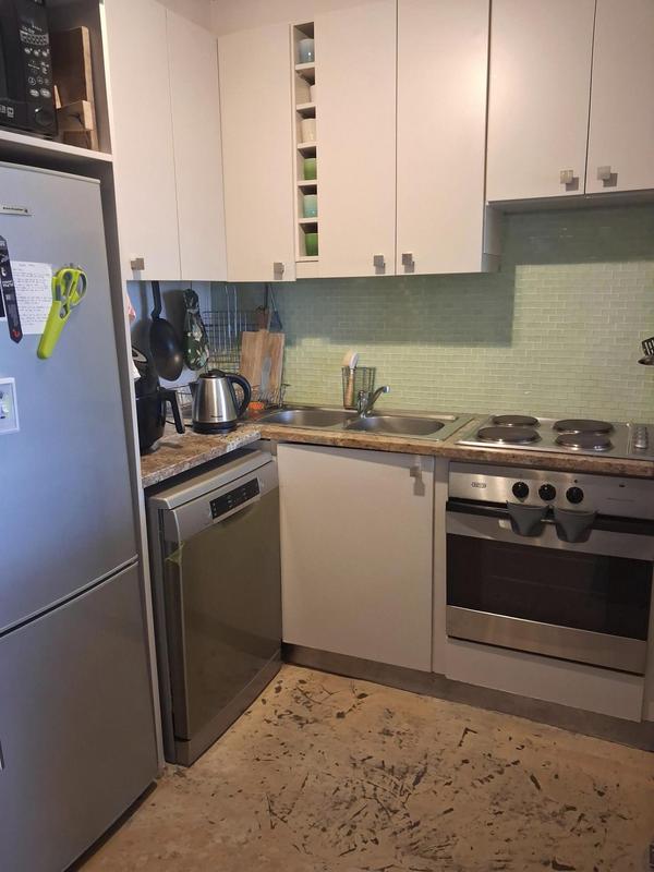 1 Bedroom Property for Sale in Vredehoek Western Cape